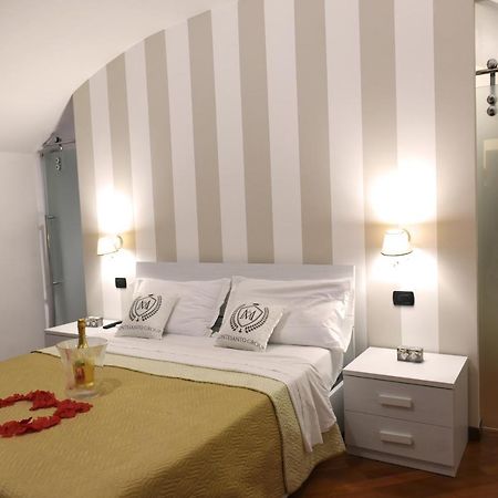 Montesantogroup Sorrento Room เนเปิลส์ ภายนอก รูปภาพ