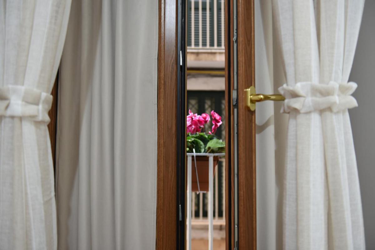 Montesantogroup Sorrento Room เนเปิลส์ ภายนอก รูปภาพ